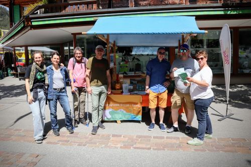 Bild-Stand-Maimarkt-Klimagruppe-Fairtradetown